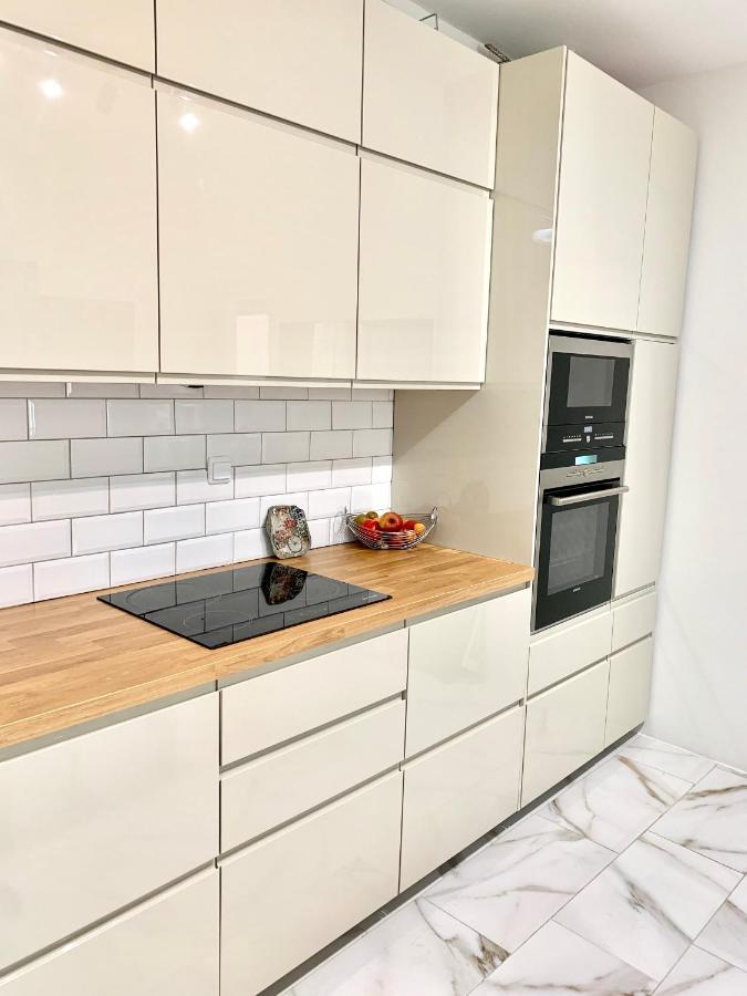 Cozy Apartment With Parking Near The City Center 아테네 외부 사진