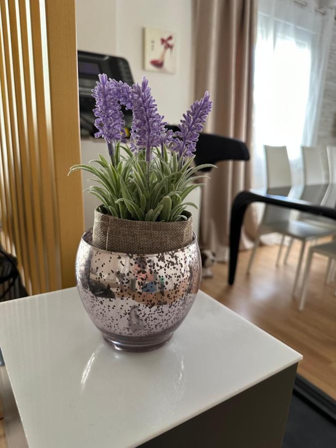 Cozy Apartment With Parking Near The City Center 아테네 외부 사진