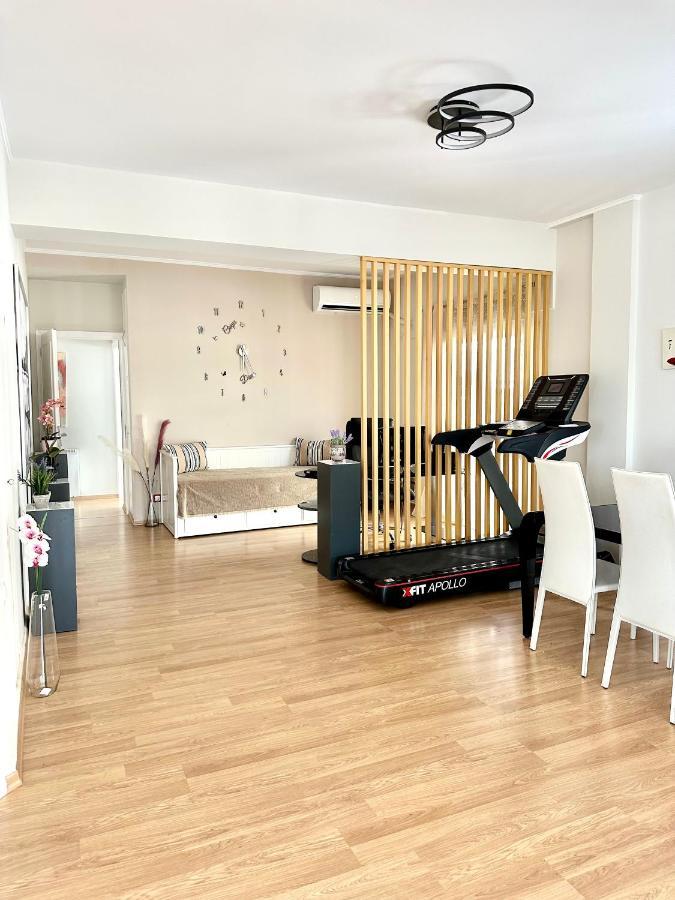 Cozy Apartment With Parking Near The City Center 아테네 외부 사진