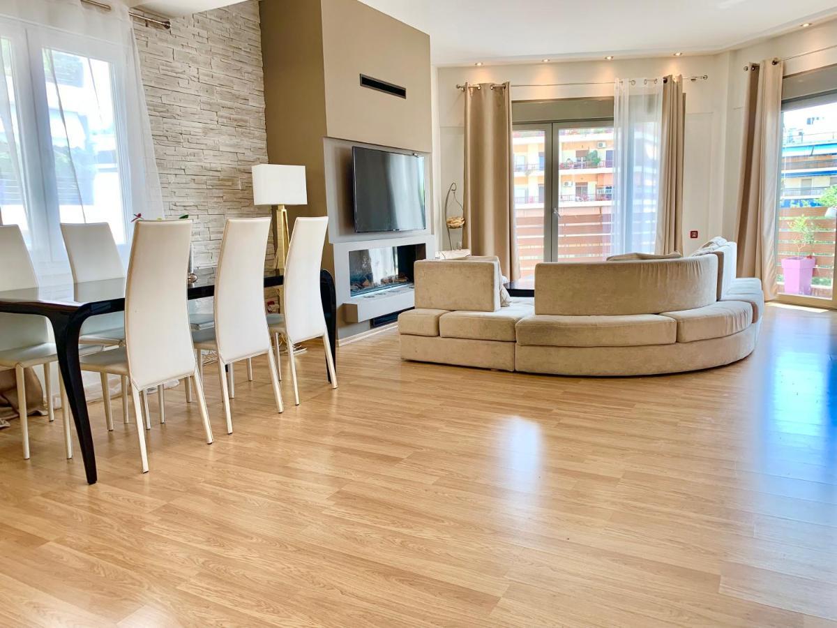 Cozy Apartment With Parking Near The City Center 아테네 외부 사진