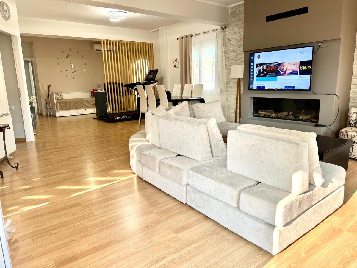 Cozy Apartment With Parking Near The City Center 아테네 외부 사진